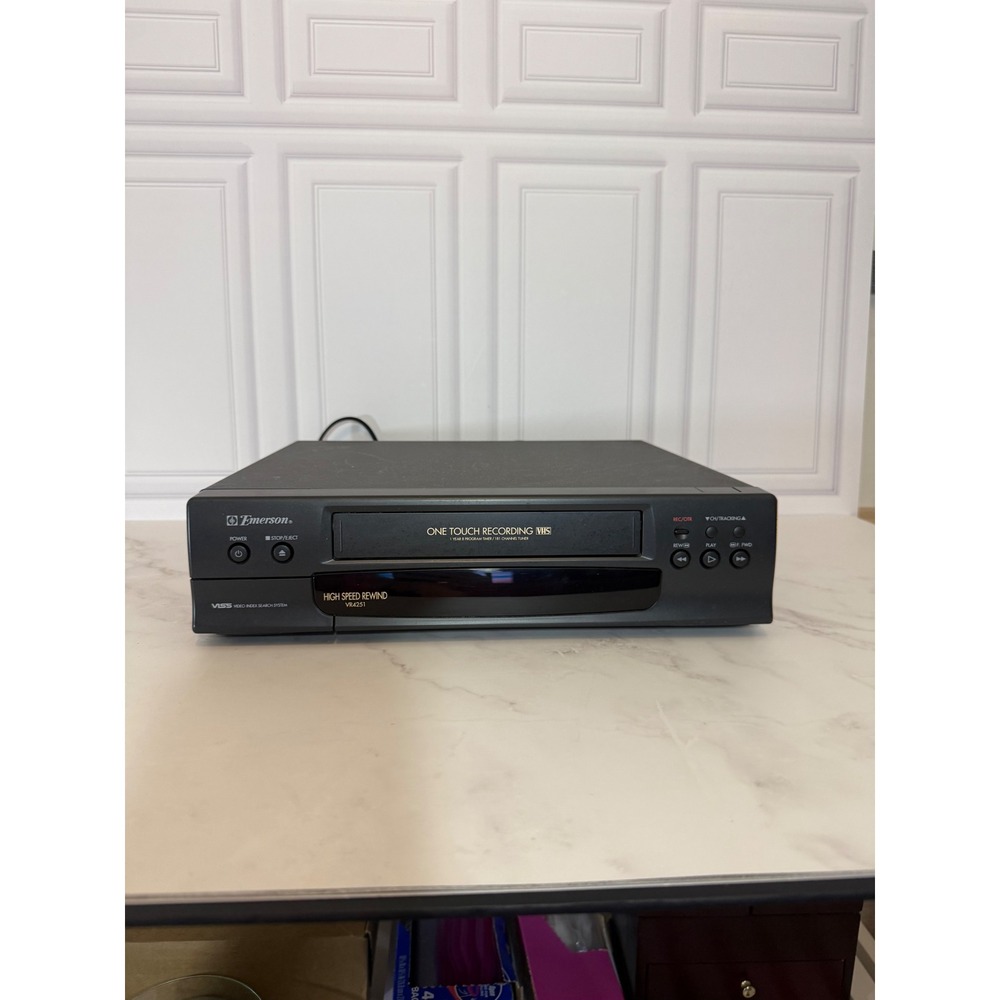 Emerson VR4251 VHS VCR Player High Speed Rewind One Touch Recording Black WORKS